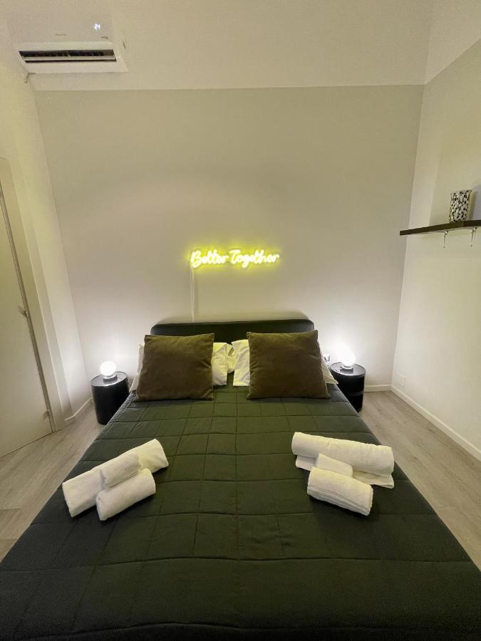 4 Balconi Rooms Paladini B&B E Appartamenti Лечче Экстерьер фото