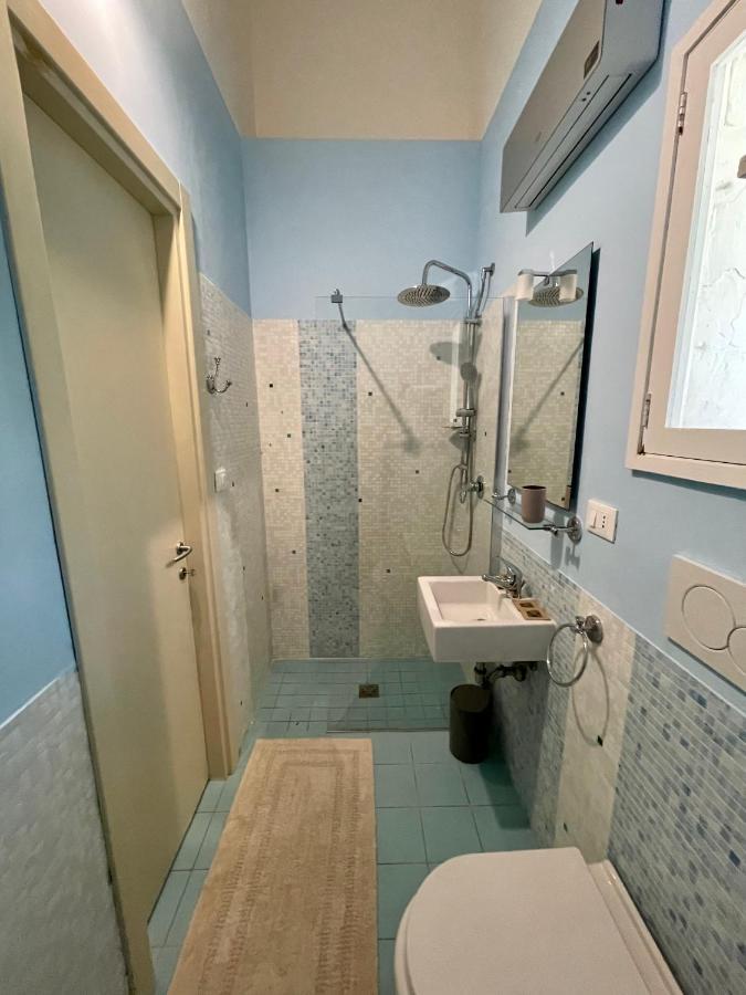4 Balconi Rooms Paladini B&B E Appartamenti Лечче Экстерьер фото